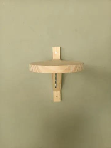 Suporte de Parede Mão Francesa Tipo Raquete para vasos planta Macramê Envernizado - Foto 2