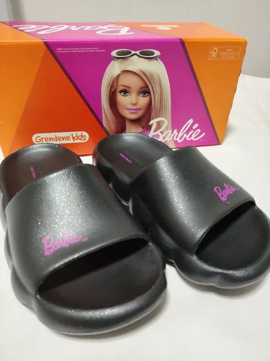 Chinelo infantil Barbie slide Grendene Kids - Foto 2