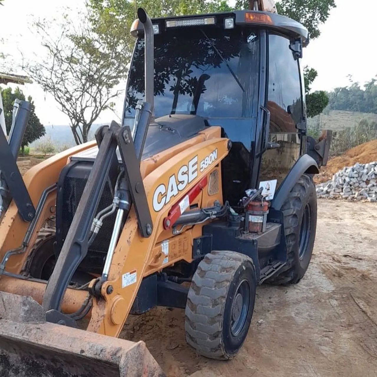 RETROESCAVADEIRA CASE 580N 2021 COM AR 100% - COM SINAL MINIMO R$52.500,00 - Foto 4