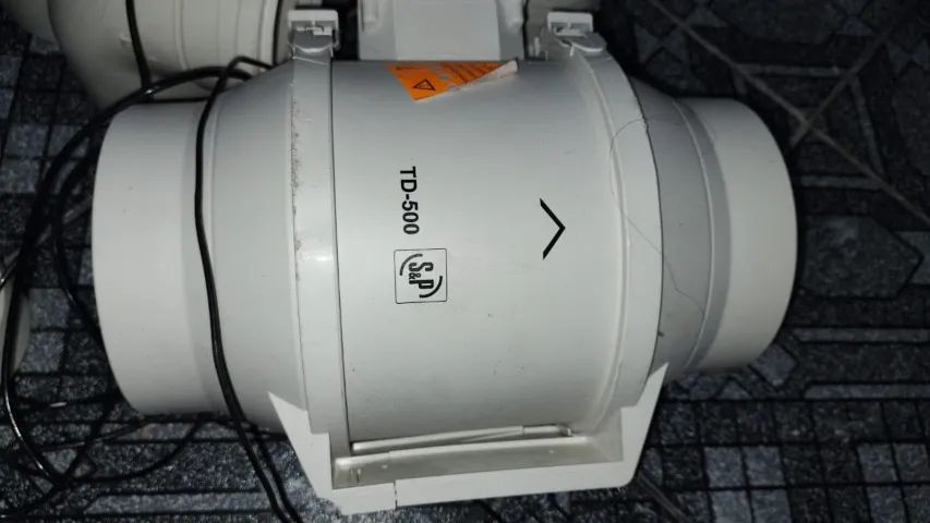 Vendro exautor diâmetro 150mm novo e conexões de esgoto diâmetro 100mm