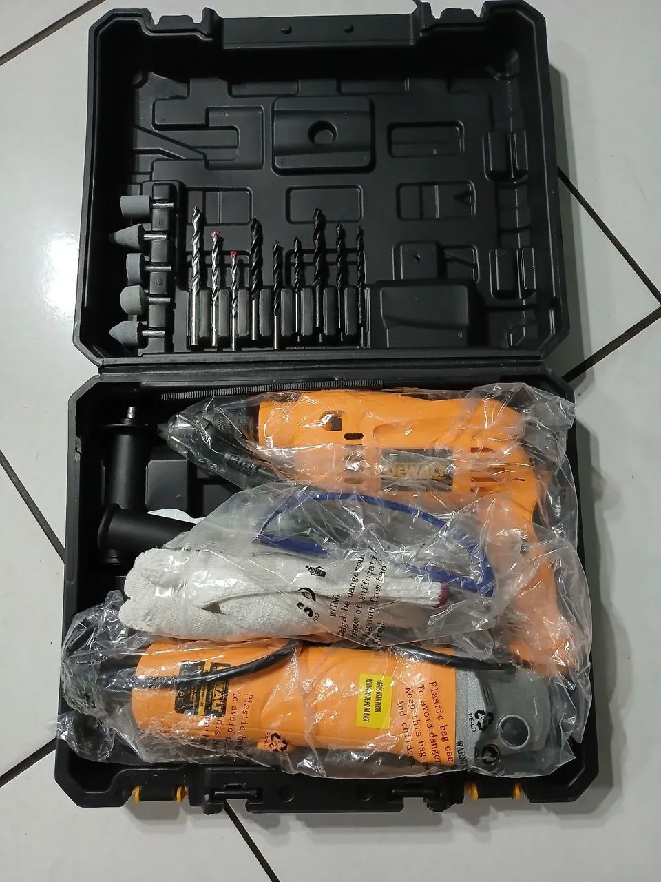 Kit furadeira e esmerilhadeira DeWALT novo na caixa R$ 430 - Foto 2