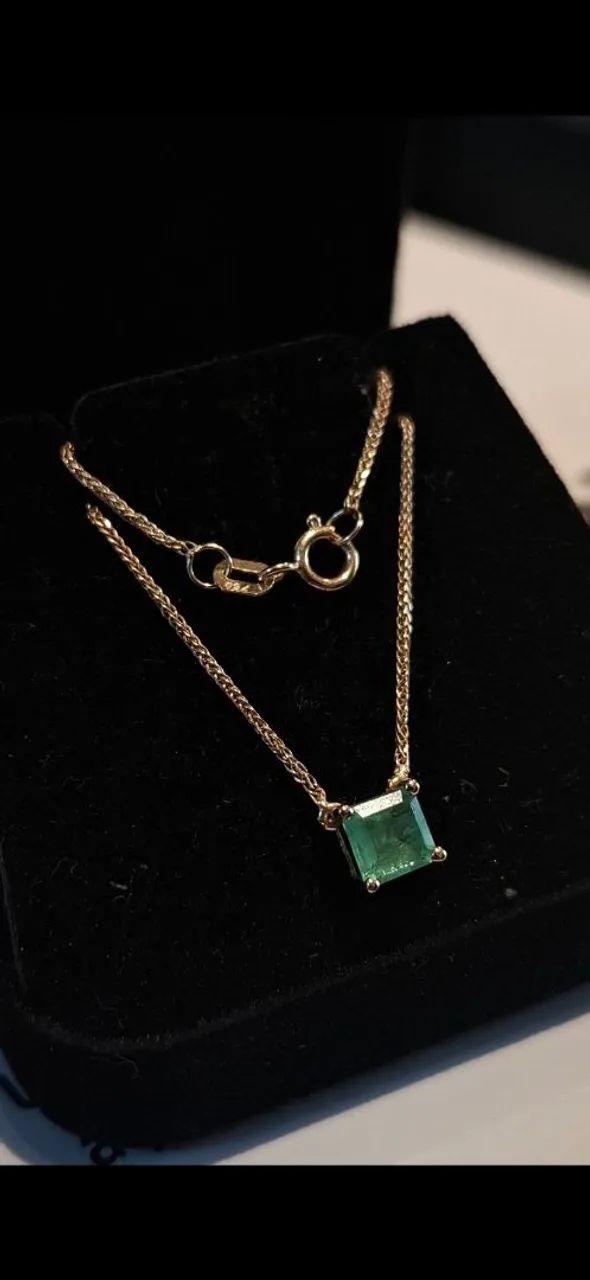 Colar de Ouro 18k (750) com Pingente de Esmeralda legítima Natural