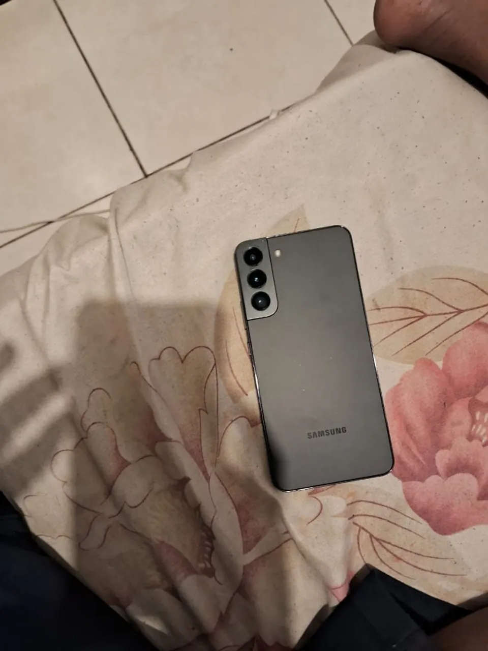 SAMSUNG S 22 +