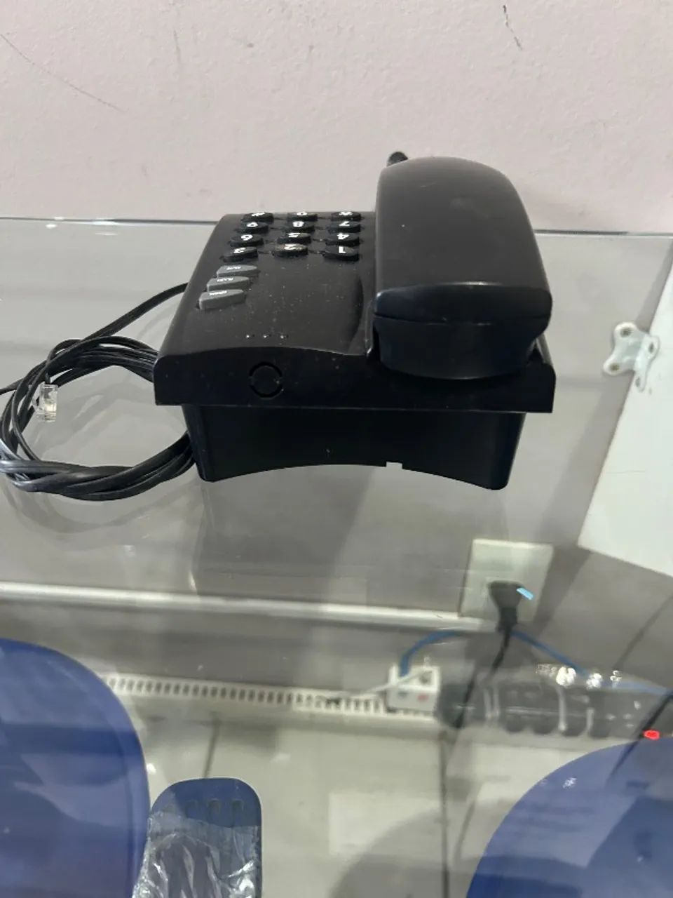 Aparelho telefônico de mesa Intelbras modelo - pleno