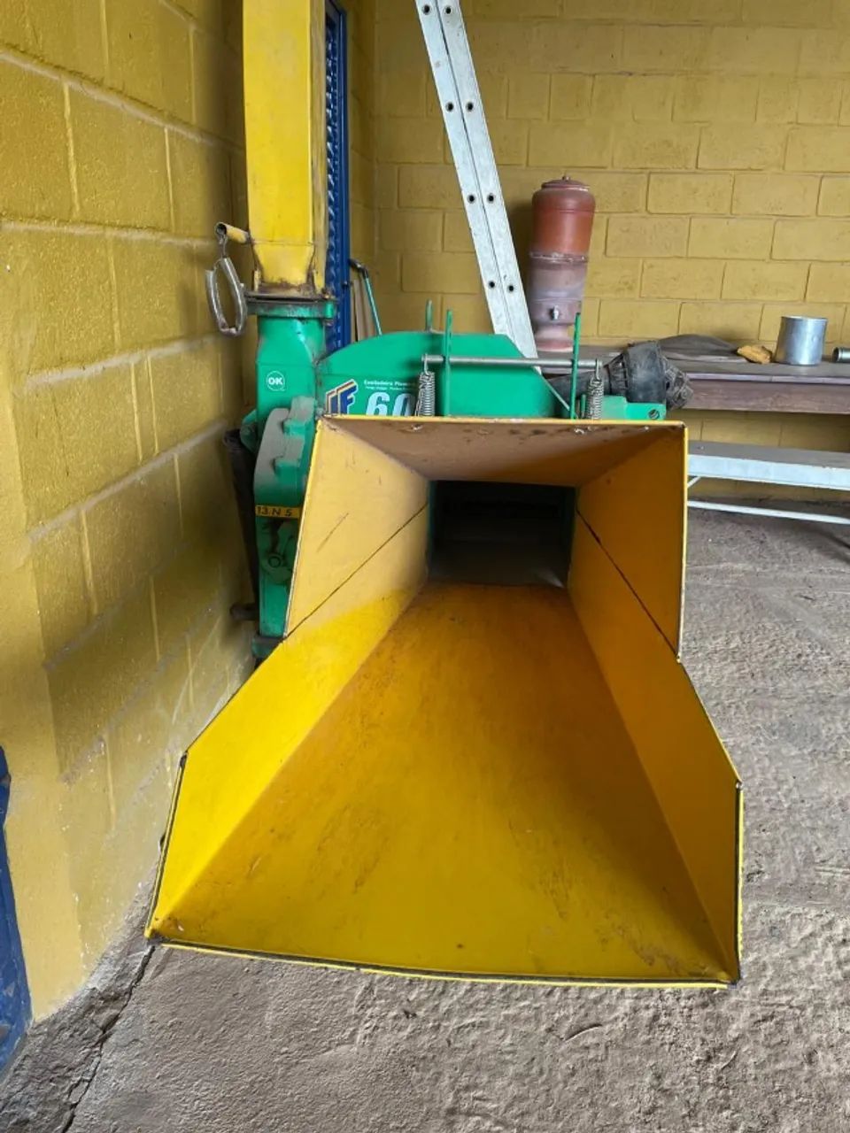 Picadeira de capim acoplável em trator - Foto 2