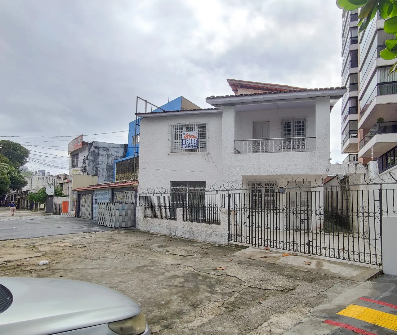 Casa em 02 pavimentos com 04 quartos s/ 01 suite 02 vagas - COD 62820