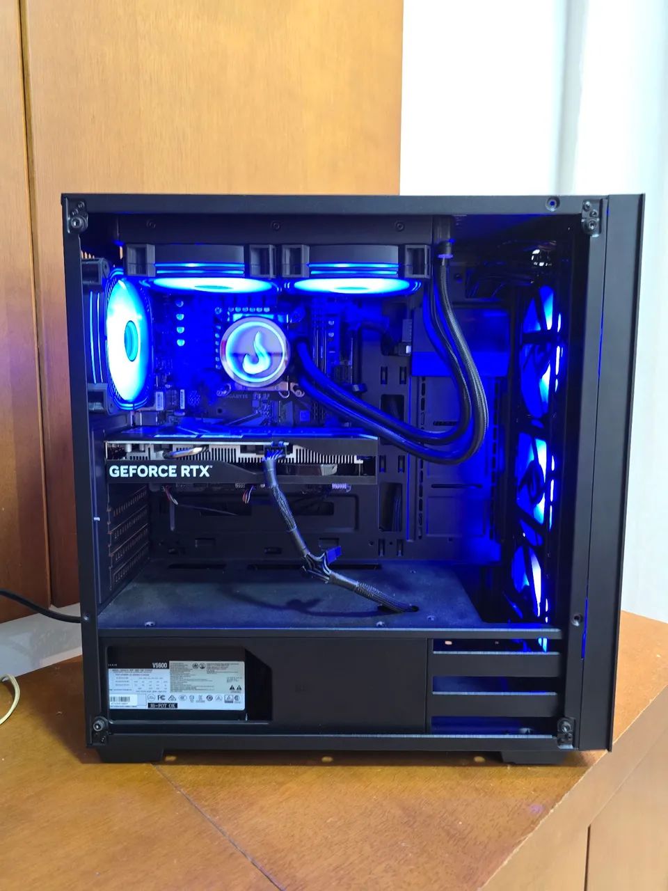 Gaming PC RTX 4060 (4 MONTHS OF USE) / i5 12400F / SSD - ACCEPT PS5 IN EXCHANGE64529519658369124