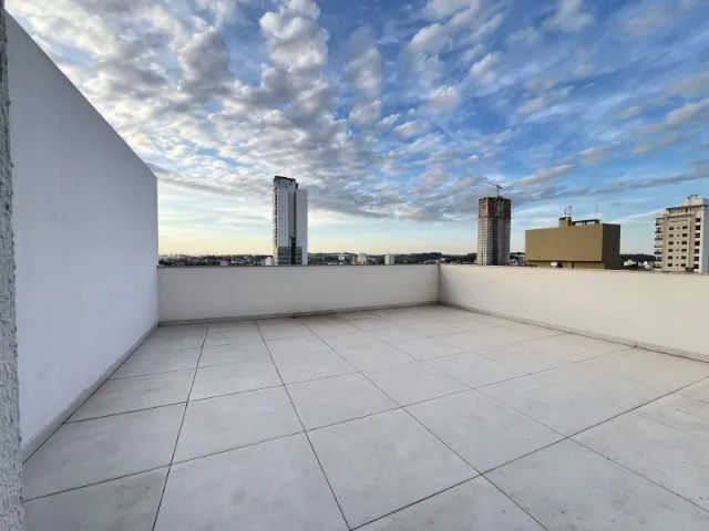 03 suítes, novo e com terraço - Foto 3