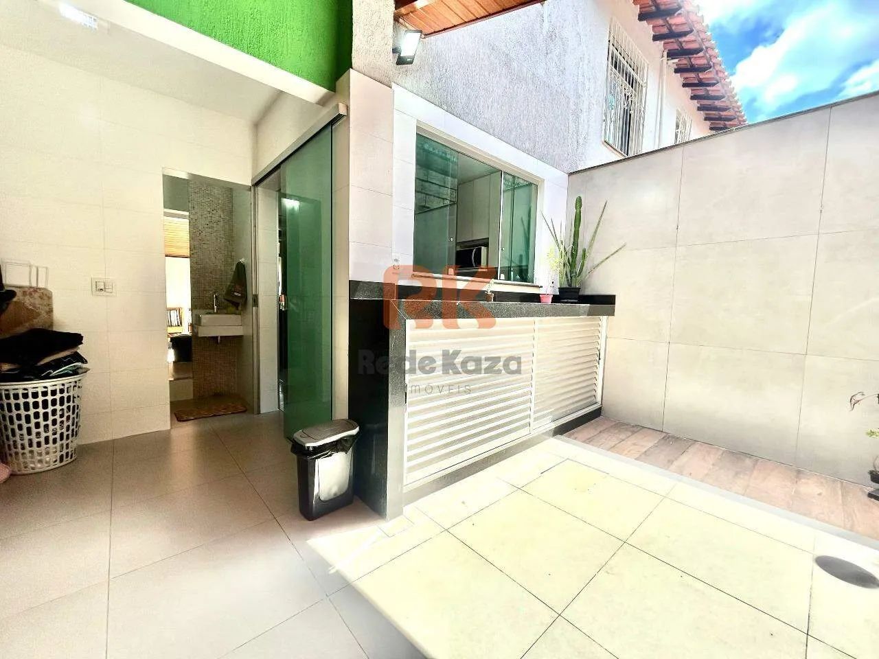 Casa à venda, 3 quartos, 1 vaga, Santa Rosa - Belo Horizonte/MG
