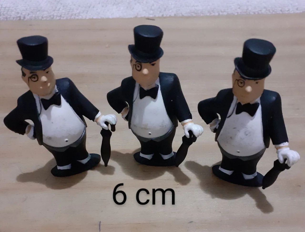 Miniaturas do Pinguim do Batman - Coleção Páscoa Nestlé antigo 