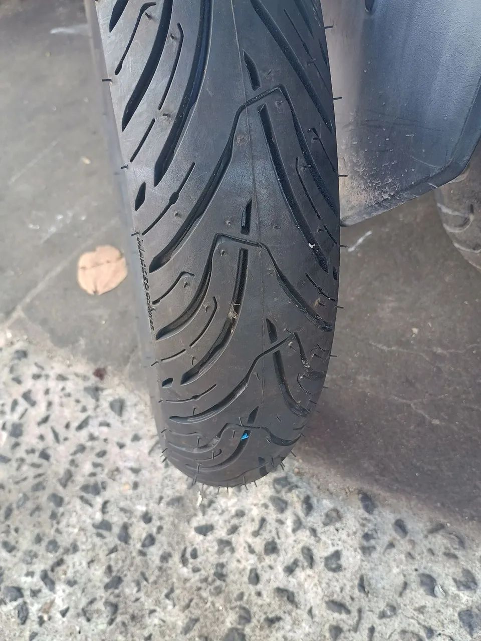 Pneu scooter Pcx 100/90-14