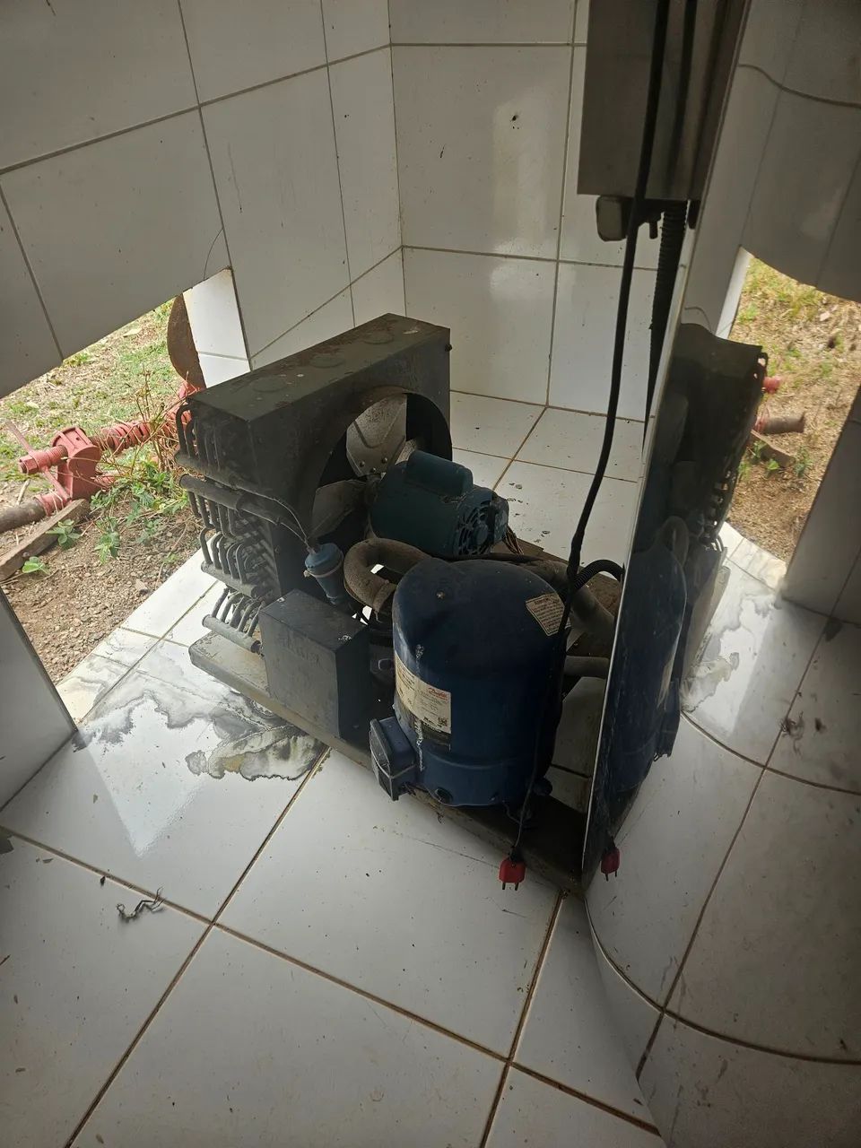 URGENTE! Tanque resfriador de leite - 1000 litros. Impecável! - Foto 2