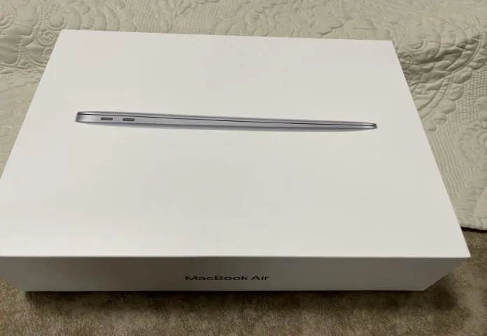Promoção MacBook Air M1 2020 13.3 8GB/ 256SSD, 8CPU-7GPU, lacrado com garantia 1 ano.