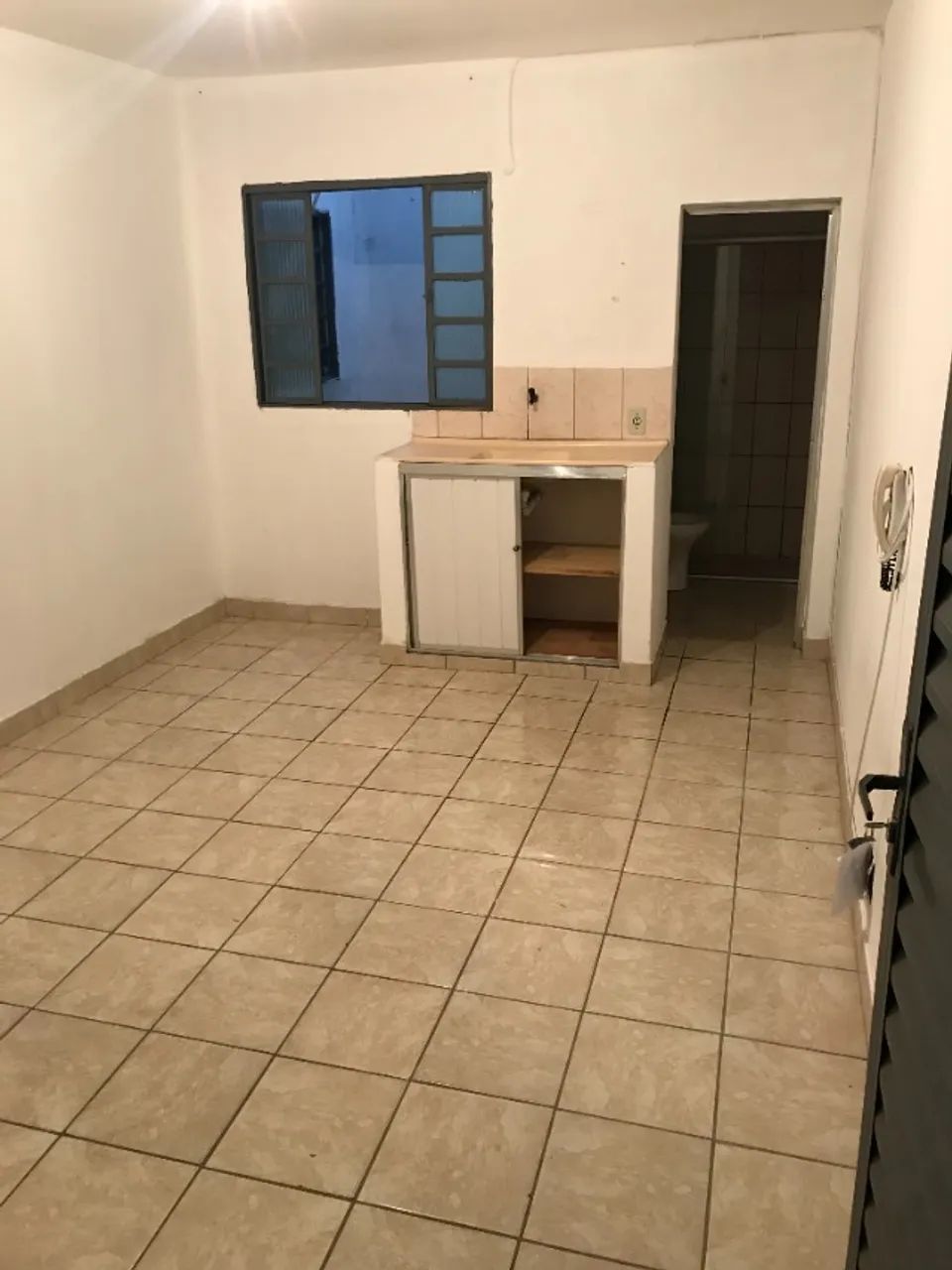 Aluga-se Kitnets na CNB 03 -  Taguatinga - Foto 2