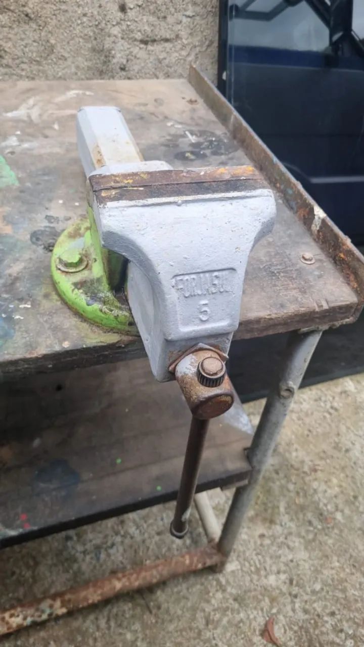 BANCADA  COM MORSA 5 POLEGADAS65568117607809120