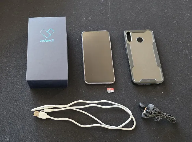 Smartphone ASUS Zenfone 5. IMPECÁVEL