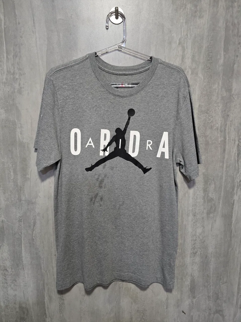 Camiseta Jordan Cinza - Tamanho p