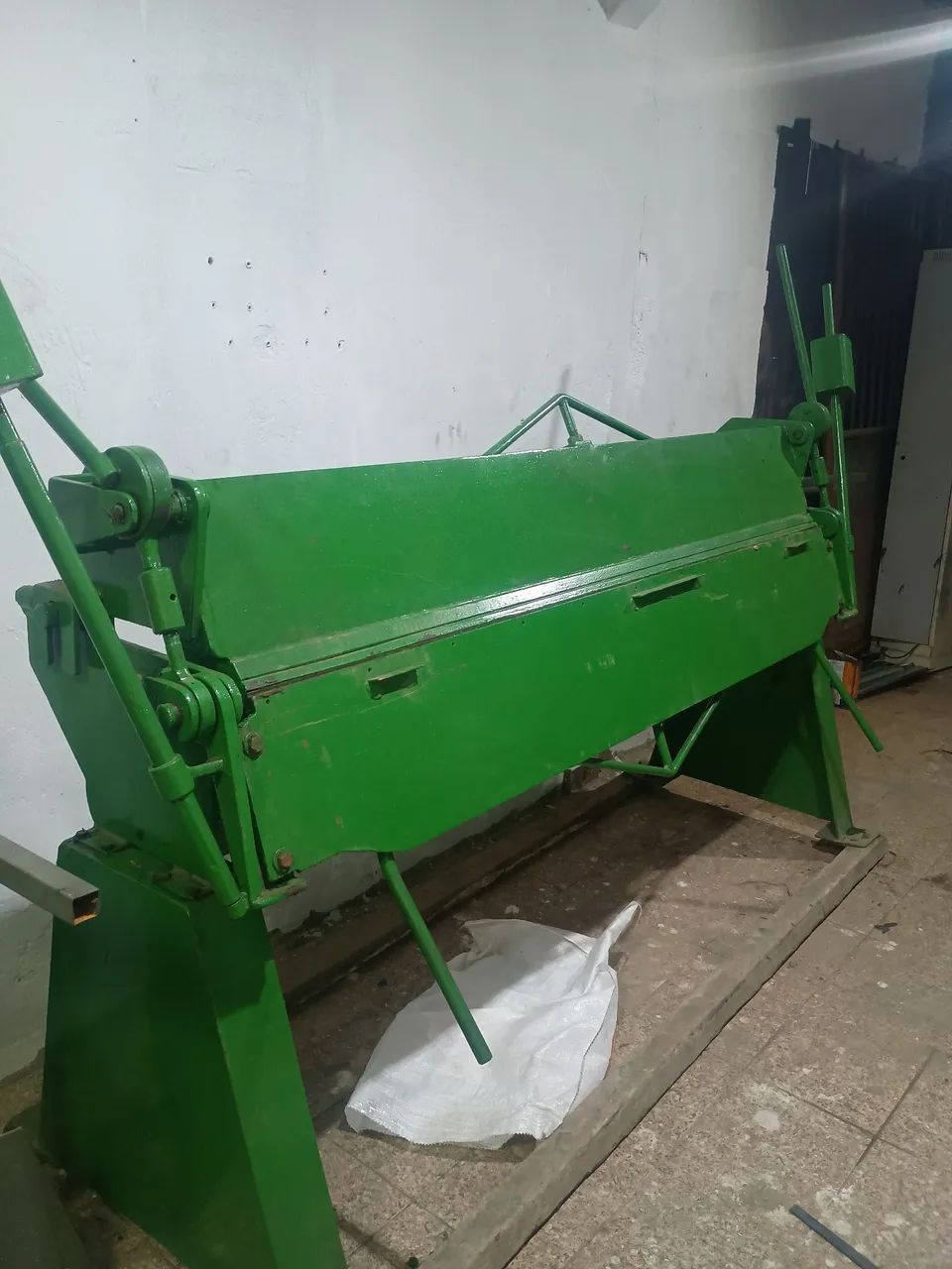 Vendo ou troco por carro picape Viradeira de chapas de 2mt