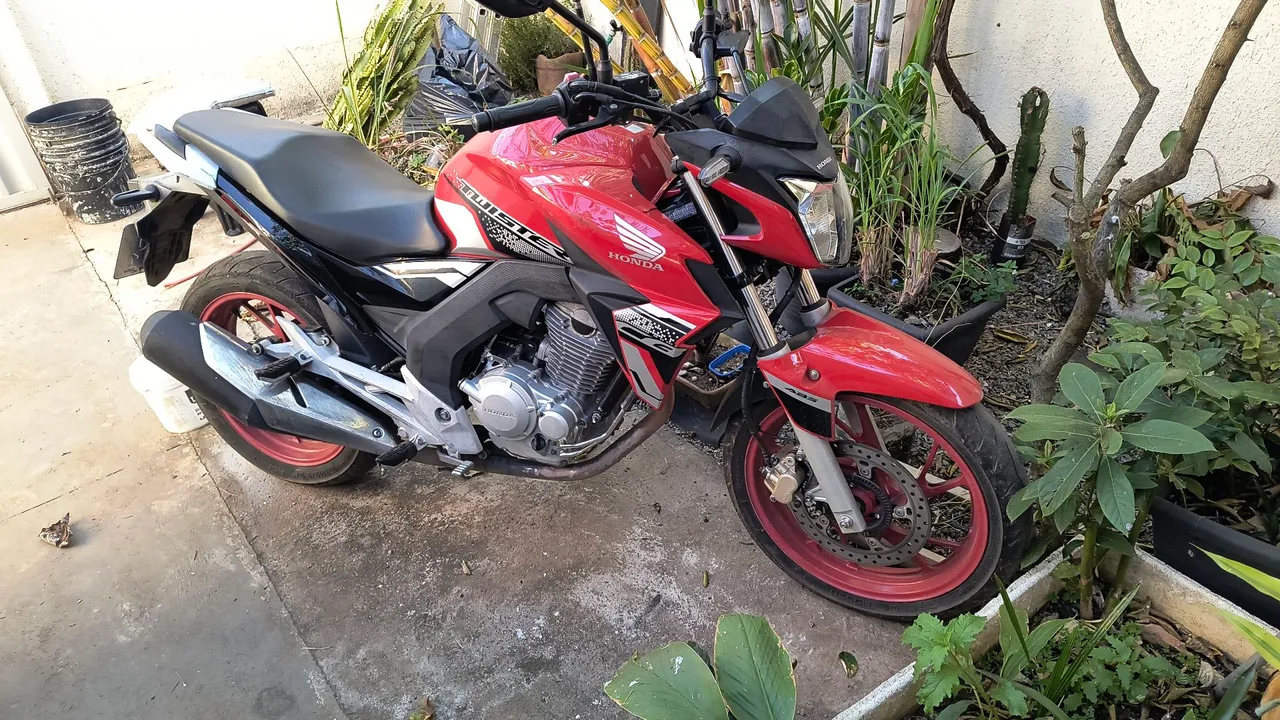 Cb twitter 250 ABS 