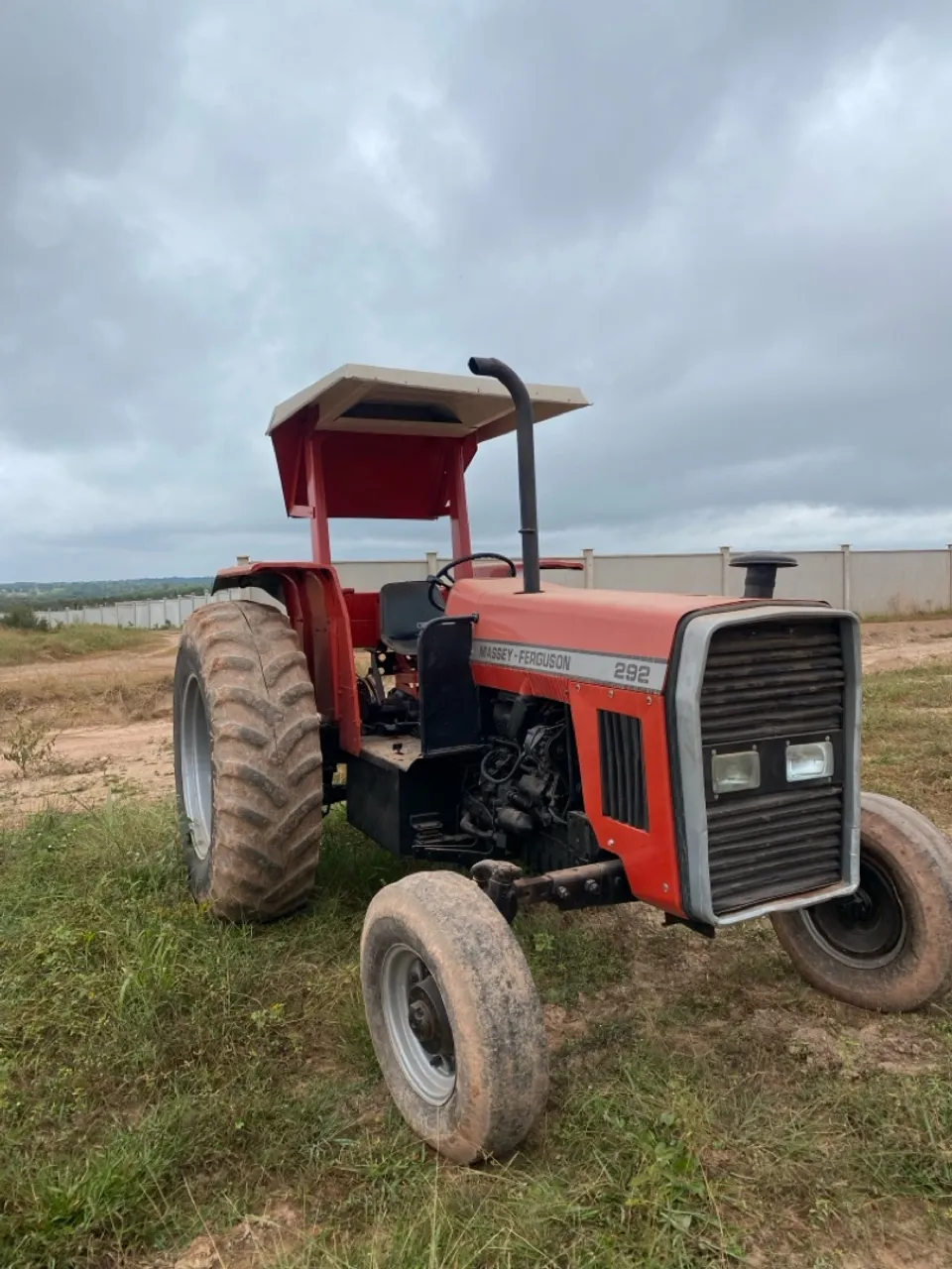 Trator Massey Ferguson 292 à venda