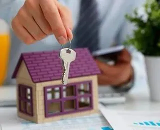 Casa com 2 Quarto(s) e 1 banheiro(s) para Alugar, 70 m² por R$ 828 / Mês