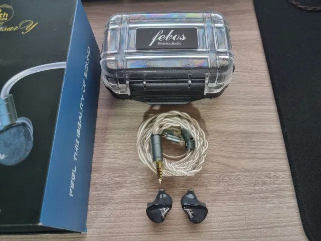 Hisenior Mega5est 7th Anniversary - Fones de Ouvido - Condomínio