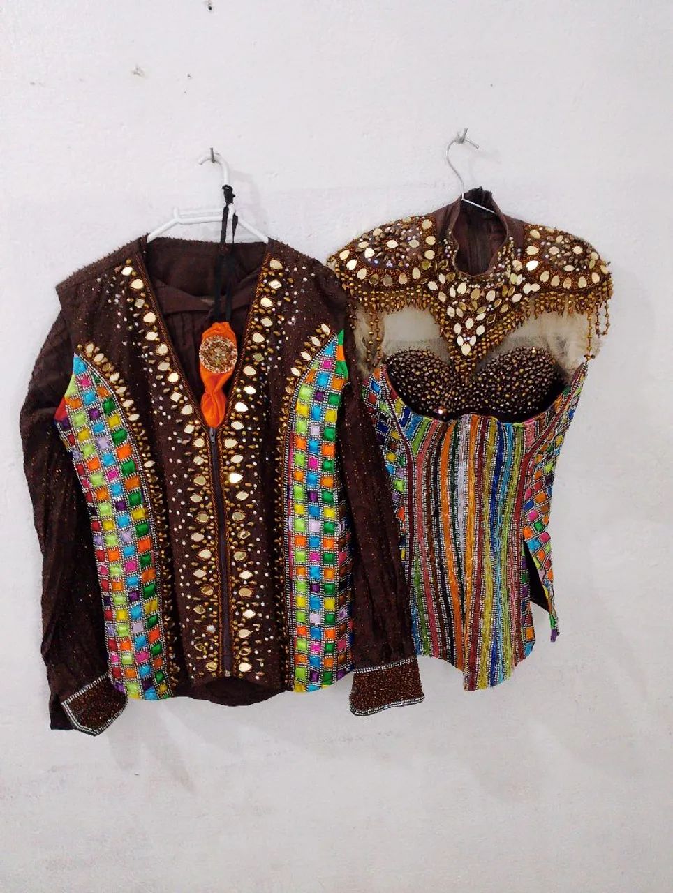 Conjunto de roupas indianas para dança