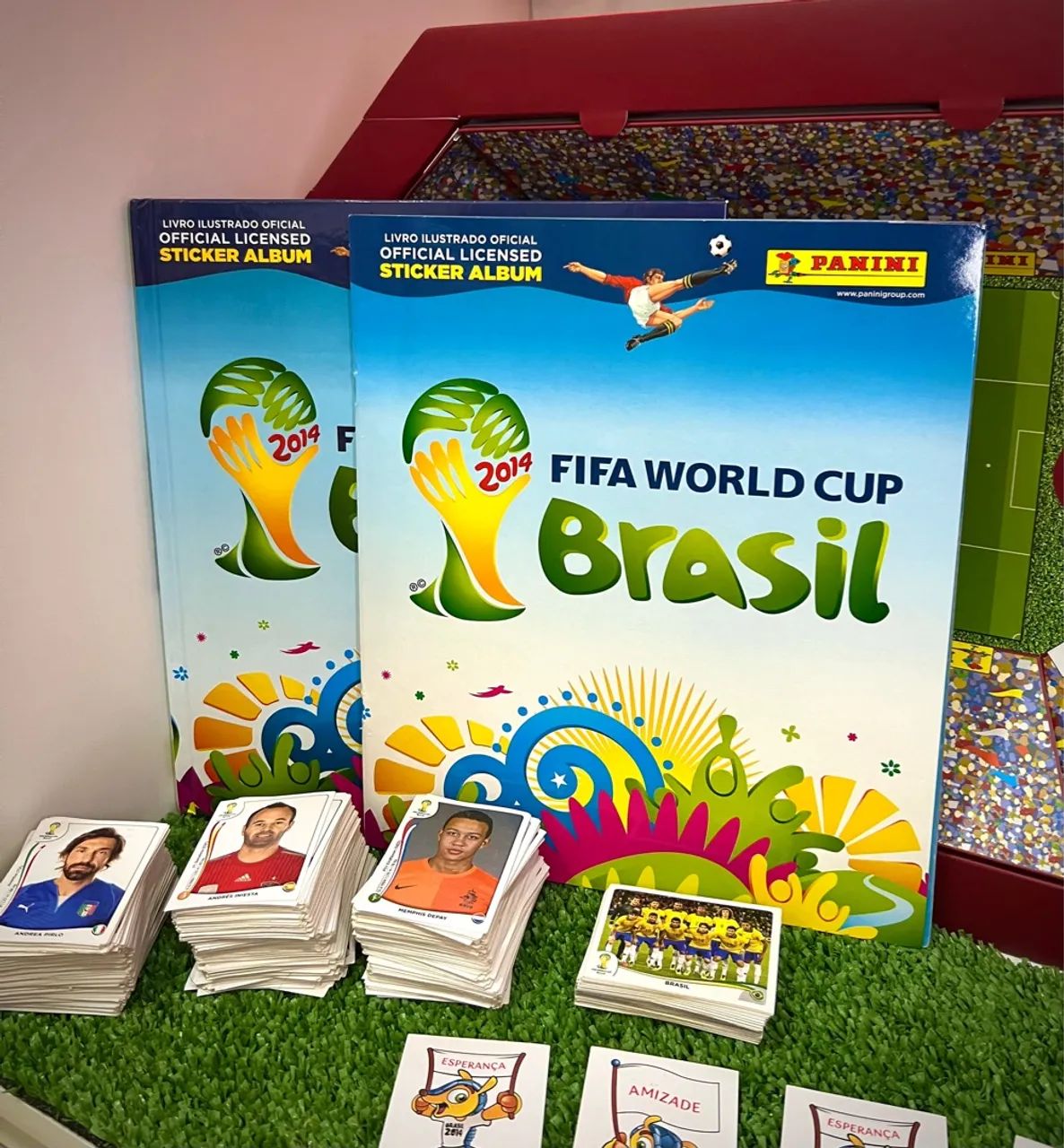 2 Álbuns Copa do mundo Brasil 2014 - Capa Mole COMPLETO + Capa Dura Faltando apenas 8!  - Foto 3