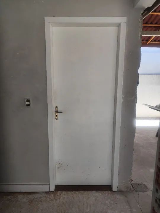 Porta branca interna