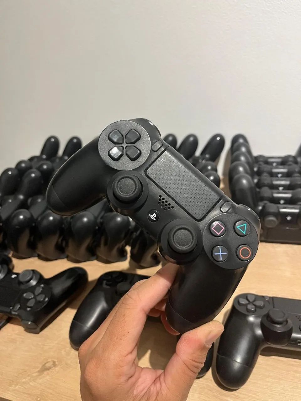 PROMOTION Original PS4 Controller Refurbished and with Warranty63824544214531120