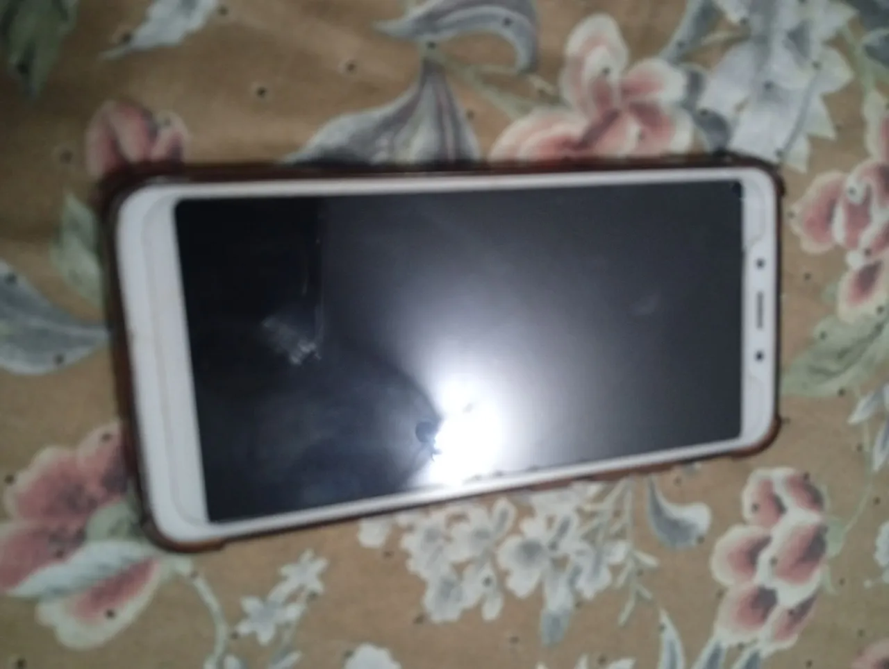 Celular usado mas muito bom