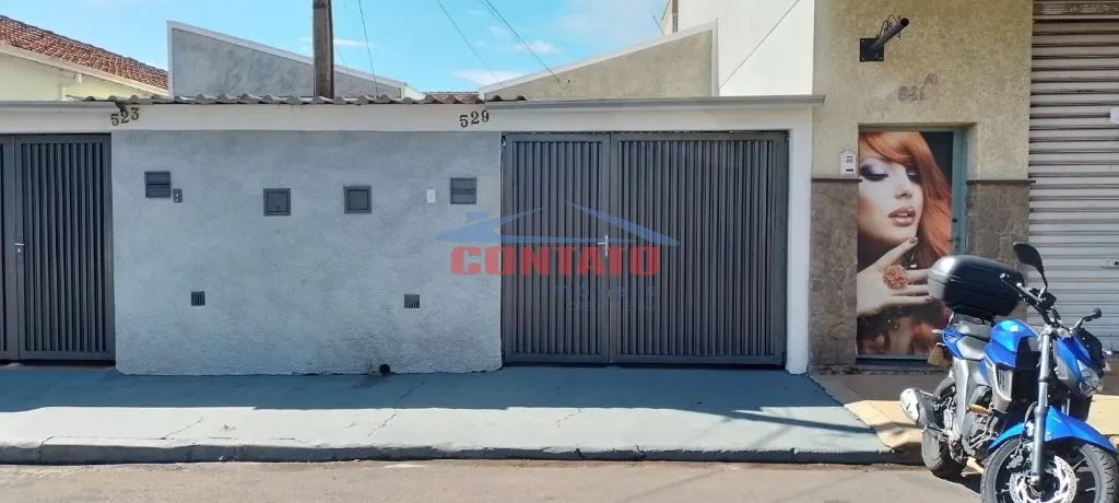 Casa de Padrão para alugar na Vila Prado, São Carlos: 2 dormitórios e garagem