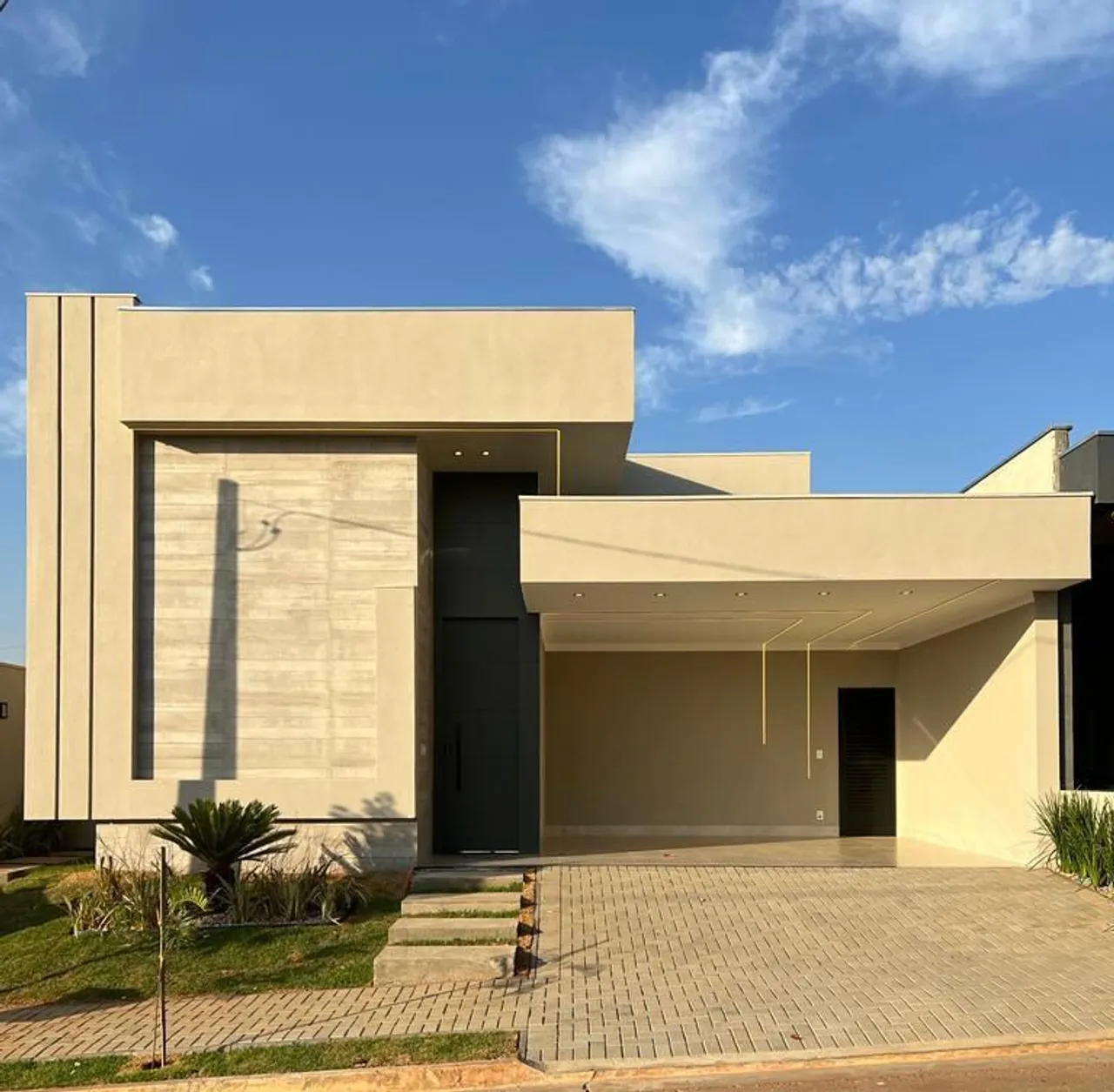 Oportunidade no Condomínio Maria Julia, marque sua visita e se surpreenda.