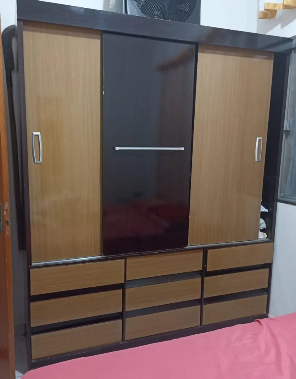 Guarda-Roupa de casal com 6 gavetas