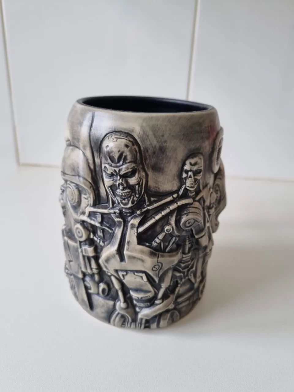 Caneca Exterminador do Futuro Importada - Foto 2