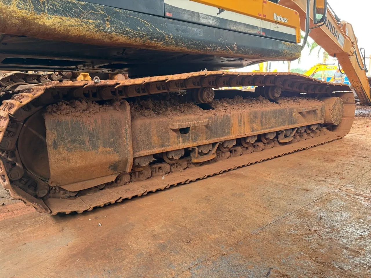 ESCAVADEIRA HYUNDAI  - Foto 4