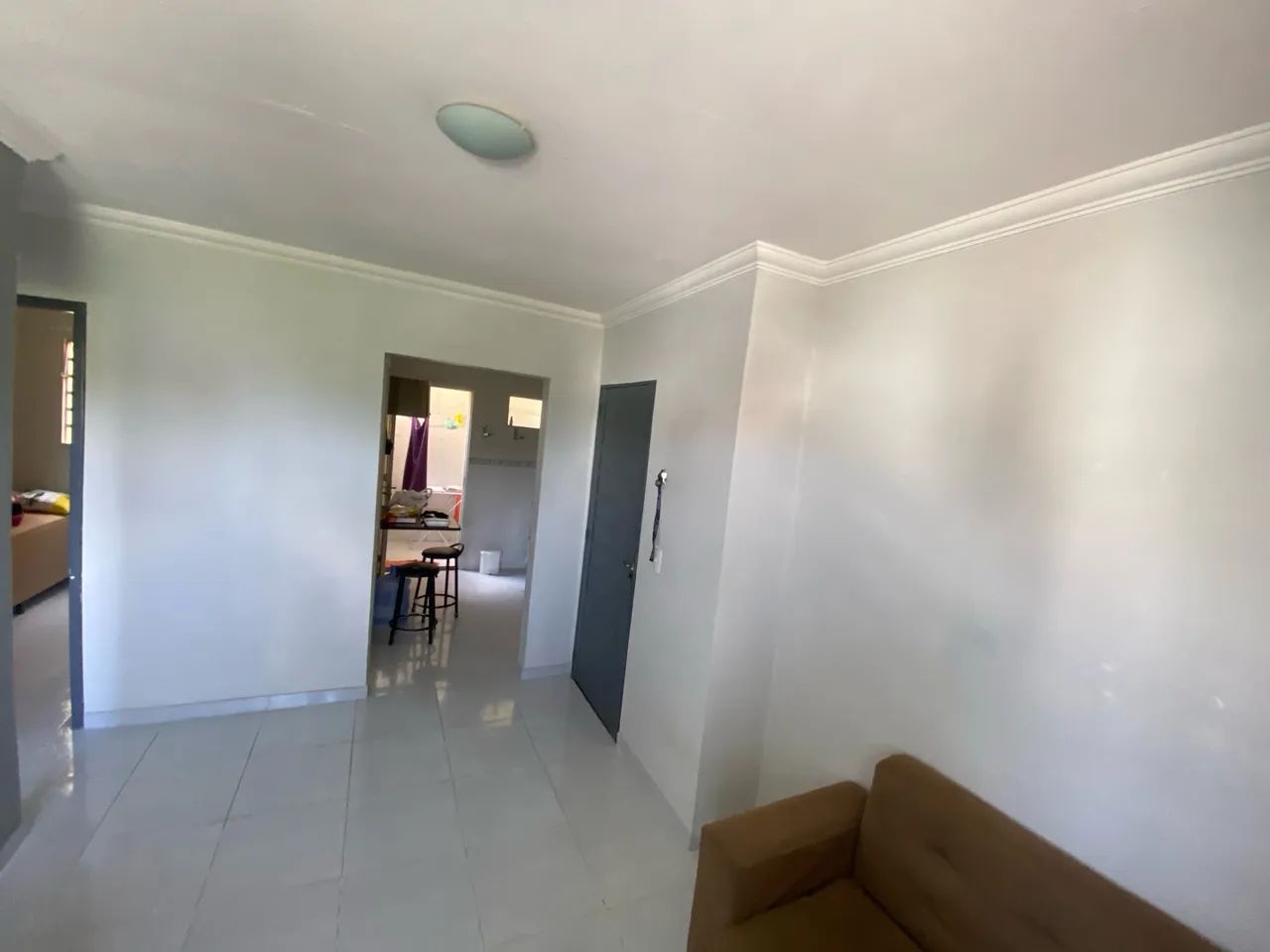 Alugo Apartamento com 2 quartos em condomínio fechado