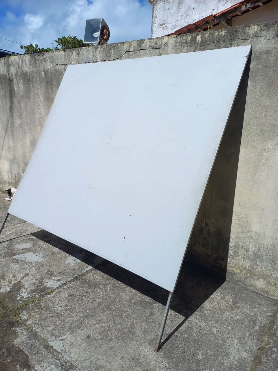 Tela de projeção grande