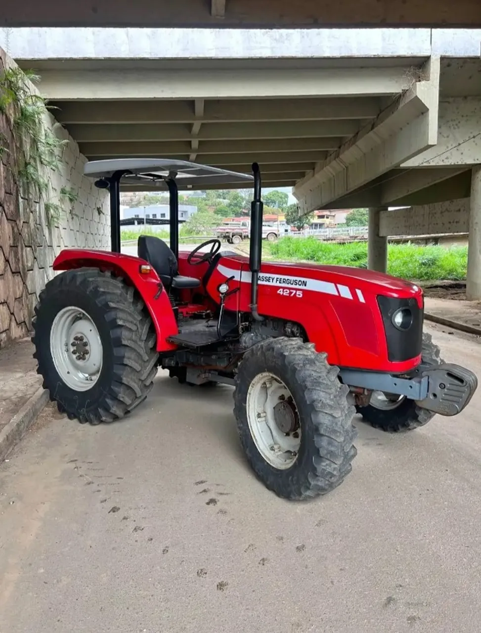 Trator Massey Ferguson 4275