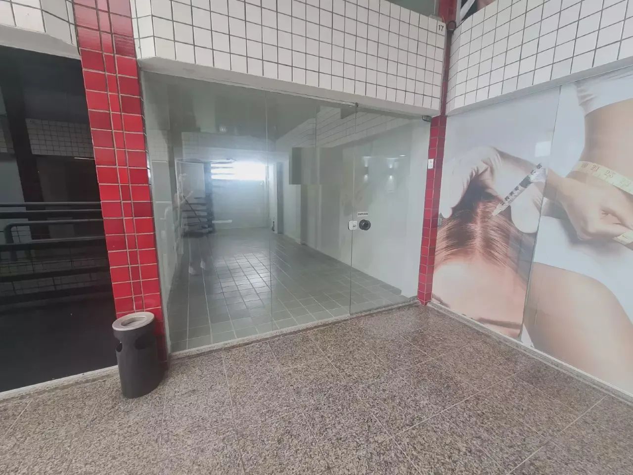 Candeias - Sala no 1° andar - C/ Mezanino - Wc Social - Vaga de Estacionamento - Foto 5