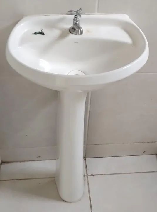 !!Aceito Propostas!! Pia com coluna e torneira