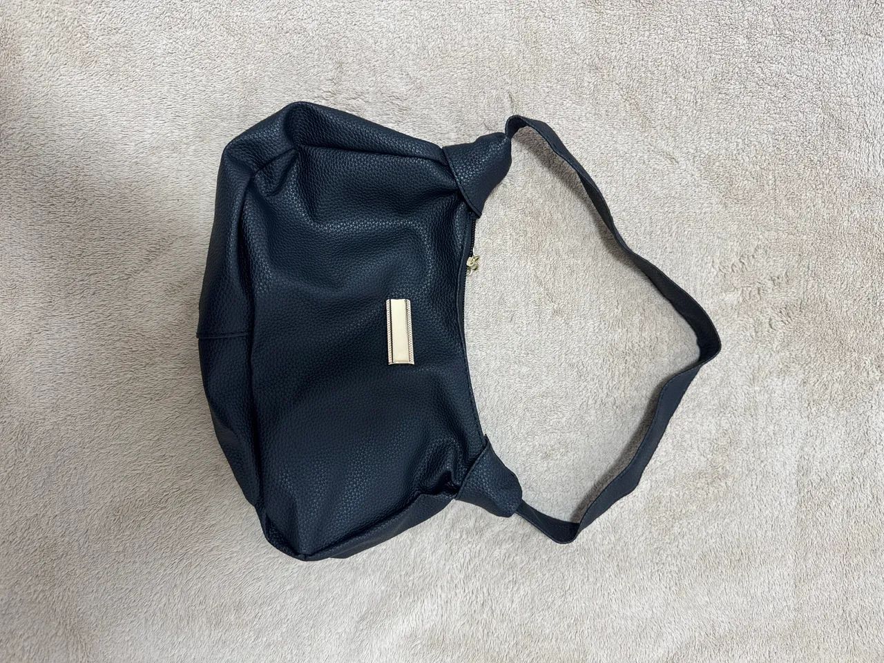 Bolsa feminina preta pequena