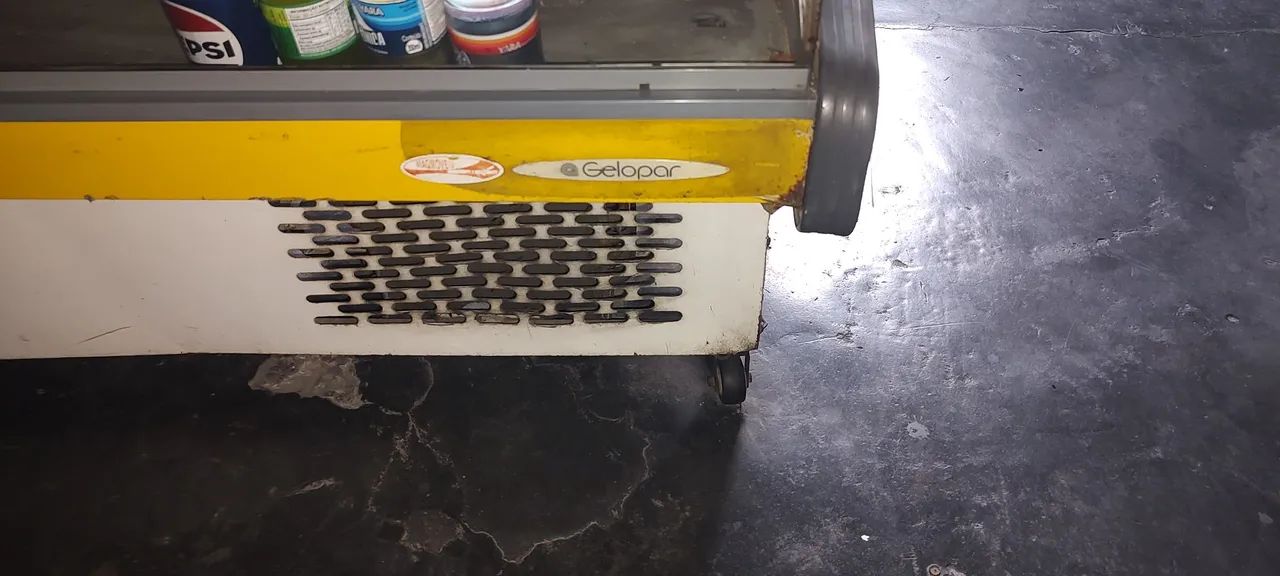 Expositor de bebidas e tortas horizontal de 2 portas 1.100 - Foto 2