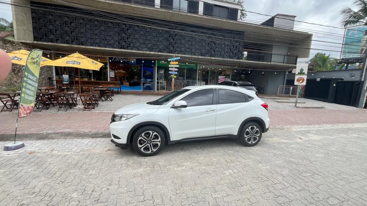 Carro a venda em Cambury 
