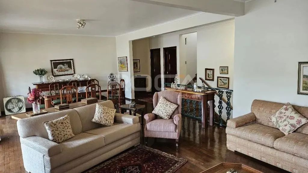 Linda Casa à Venda no Jardim Sumaré, Ribeirão Preto: 3 Dormitórios e 5 Vagas de Garagem! - Foto 2