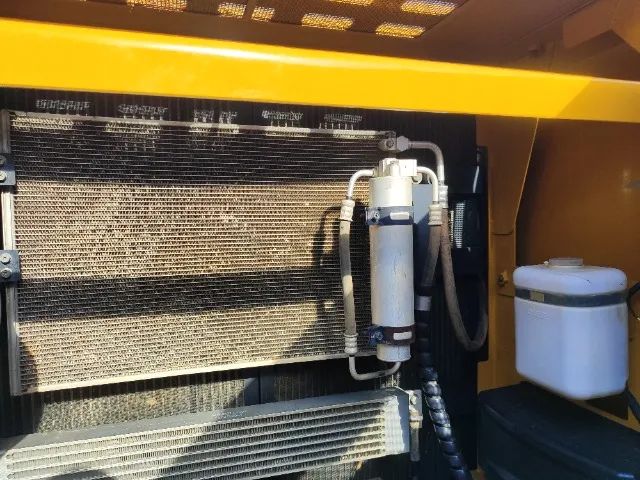 Escavadeira sany sy 135 4200 horas - Foto 4