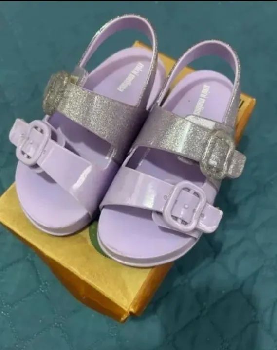 Duas sandálias Melissa tamanho 25  - Foto 3