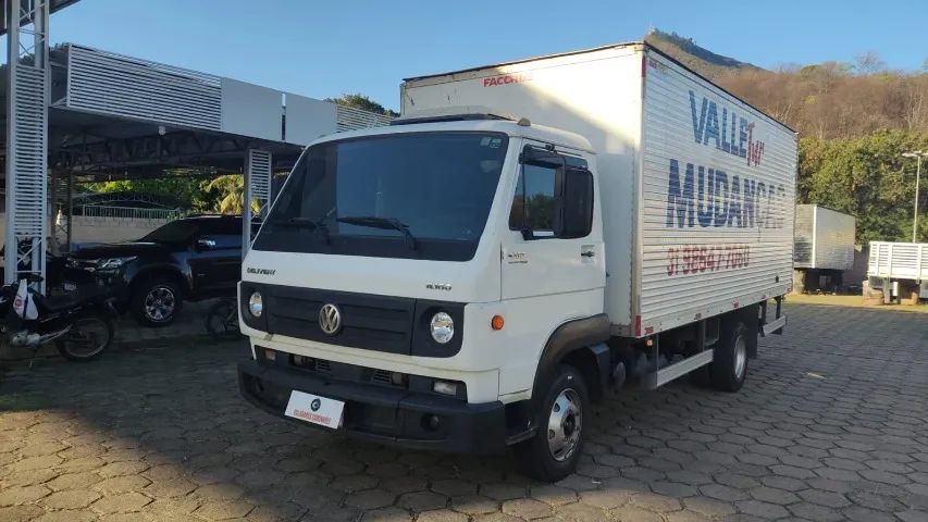 volkswagen/vw 8.160, ano 2014/2014, com bau, branco