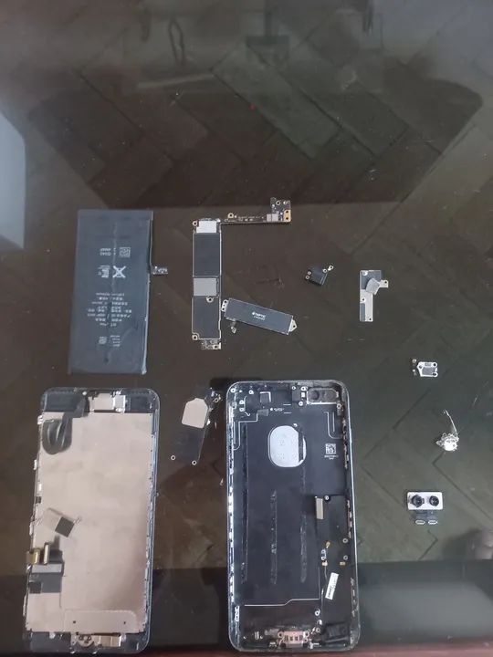 VENDO PEÇAS DE IPHONE 7 PLUS