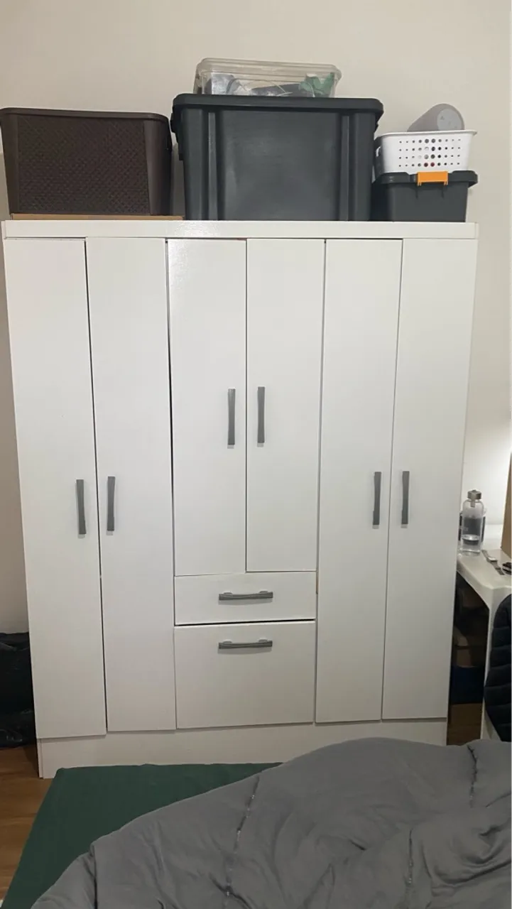 Guarda-Roupa 6 portas, 1 gaveta